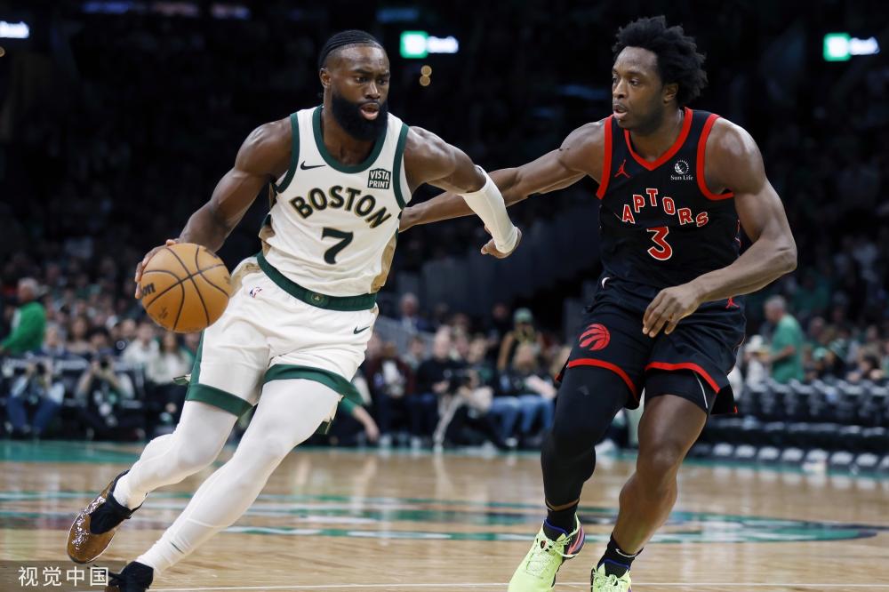 特别是在乌 特别是在乌