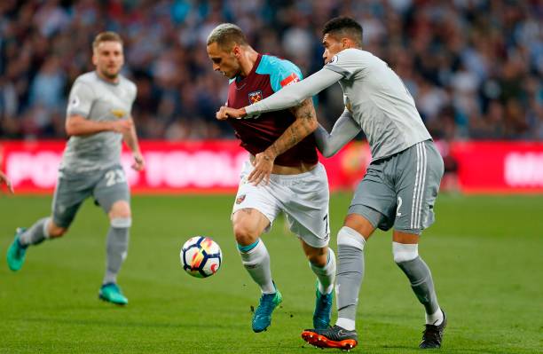 與犀利的傳 與犀利的傳